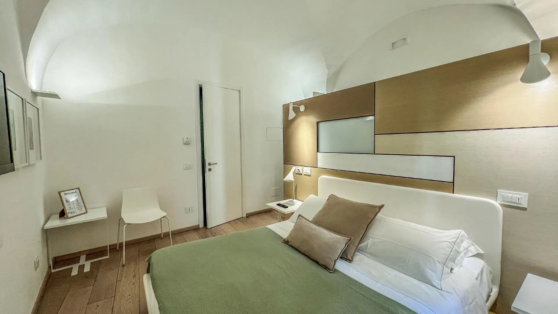Santacroce Luxury Rooms Lecce Italy