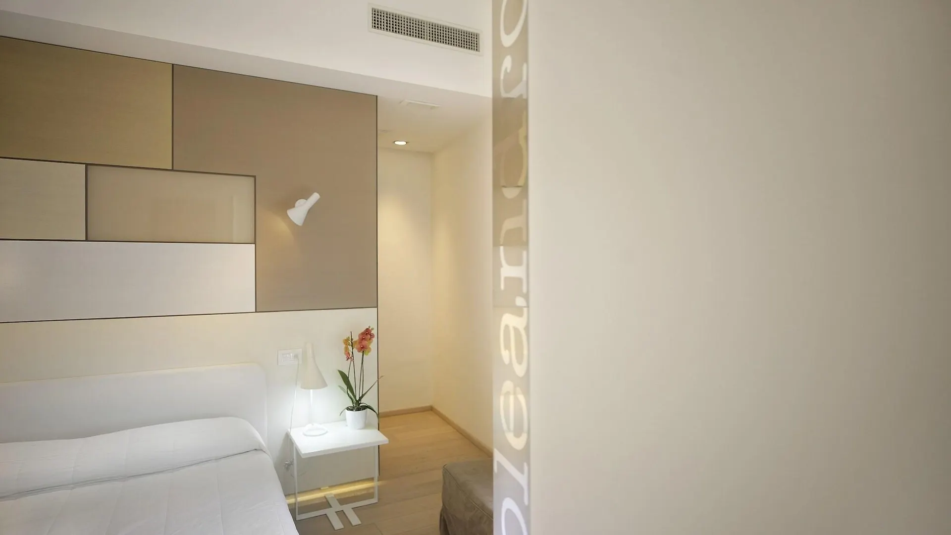 Santacroce Luxury Rooms Lecce Italy